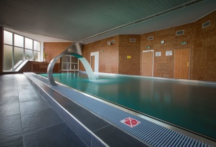 Schwimmbad im MONTI Spa Hotel in Franzensbad  © romanknedlik.com