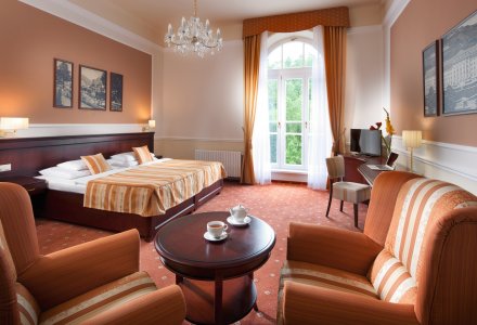 Doppelzimmer Superior im Hotel Radium Palace in St. Joachimsthal