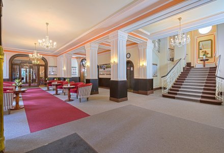 Hotelhalle im Kurhotel Belvedere in Franzensbad
