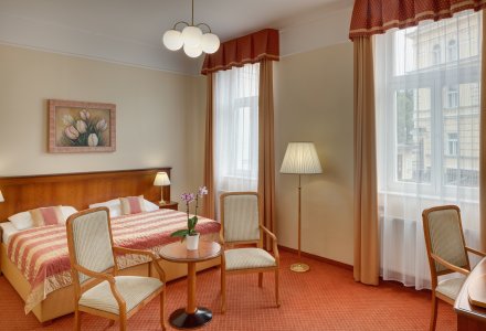 Wohnbeispiel Doppelzimmer Superior im Ensana Health Spa Hotel Centralni Lazne in Marienbad © Jan Prerovsky