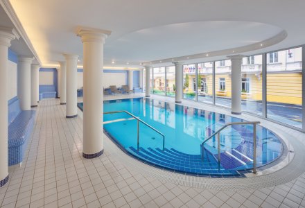 Schwimmbad im Spa & Wellness Hotel Olympia in Marienbad © janprerovsky.com