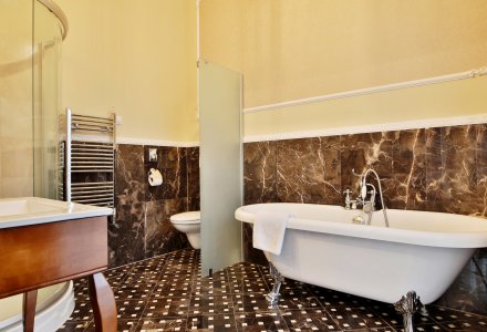 Wohnbeispiel Badezimmer in der Suite im Sun Palace Spa & Wellness in Marienbad